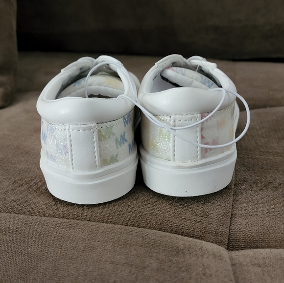 Michael Kors girls slip on flat shoes - Picture 2 of 4